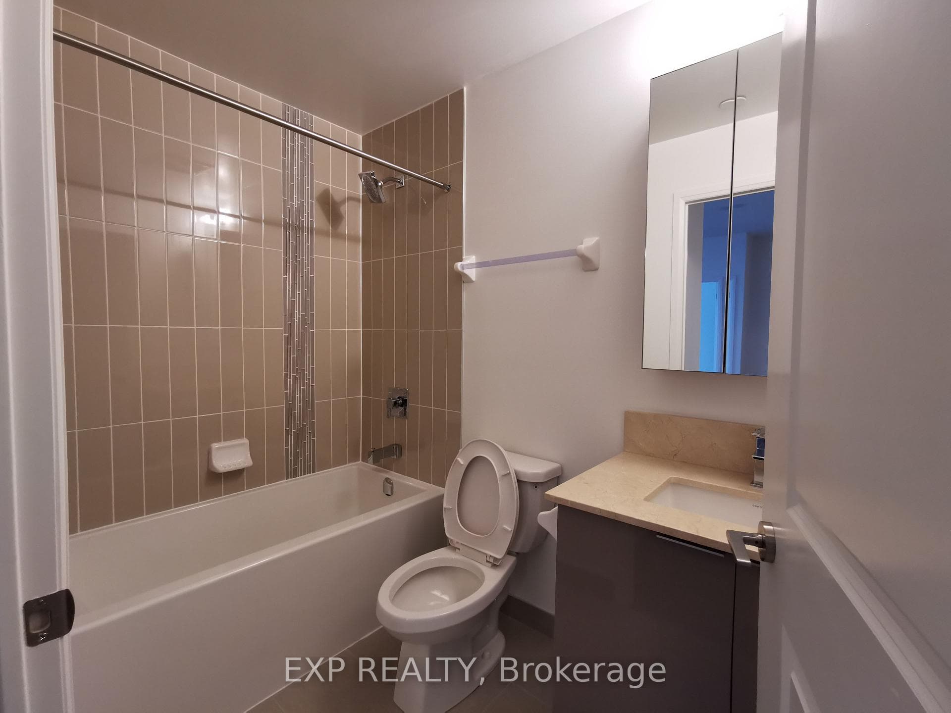 99 Eagle Rock Way Unit 708 photo 5