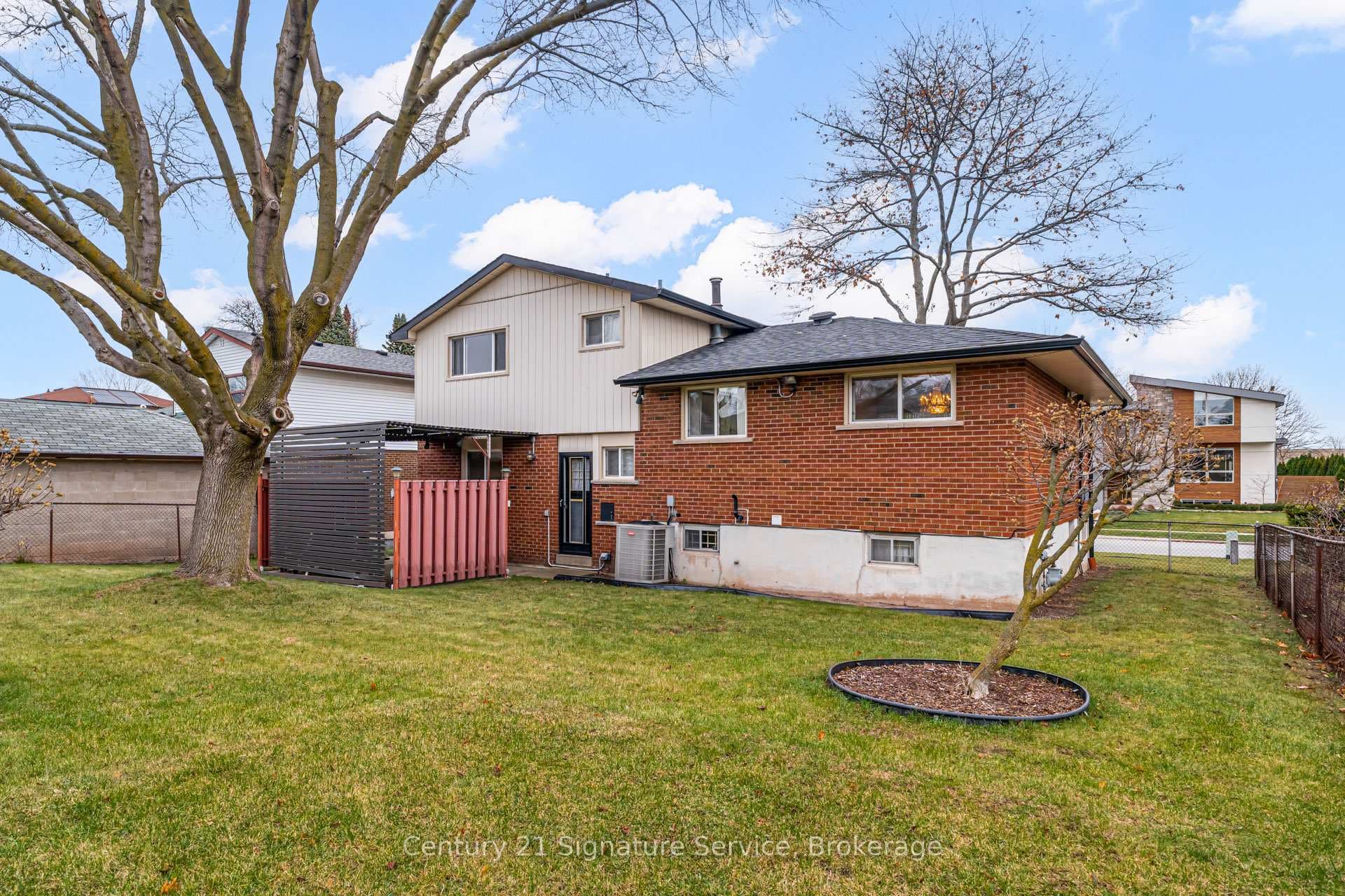 227 Elmwood Road photo 43
