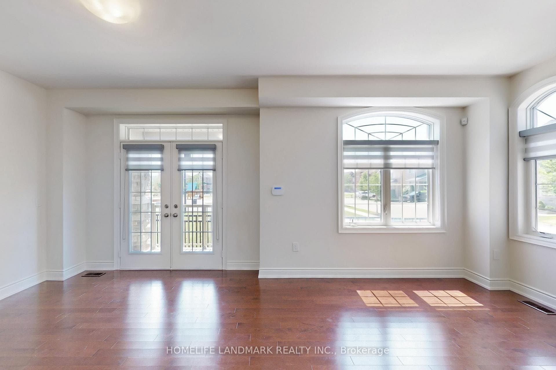 1533 Devine Point photo 10