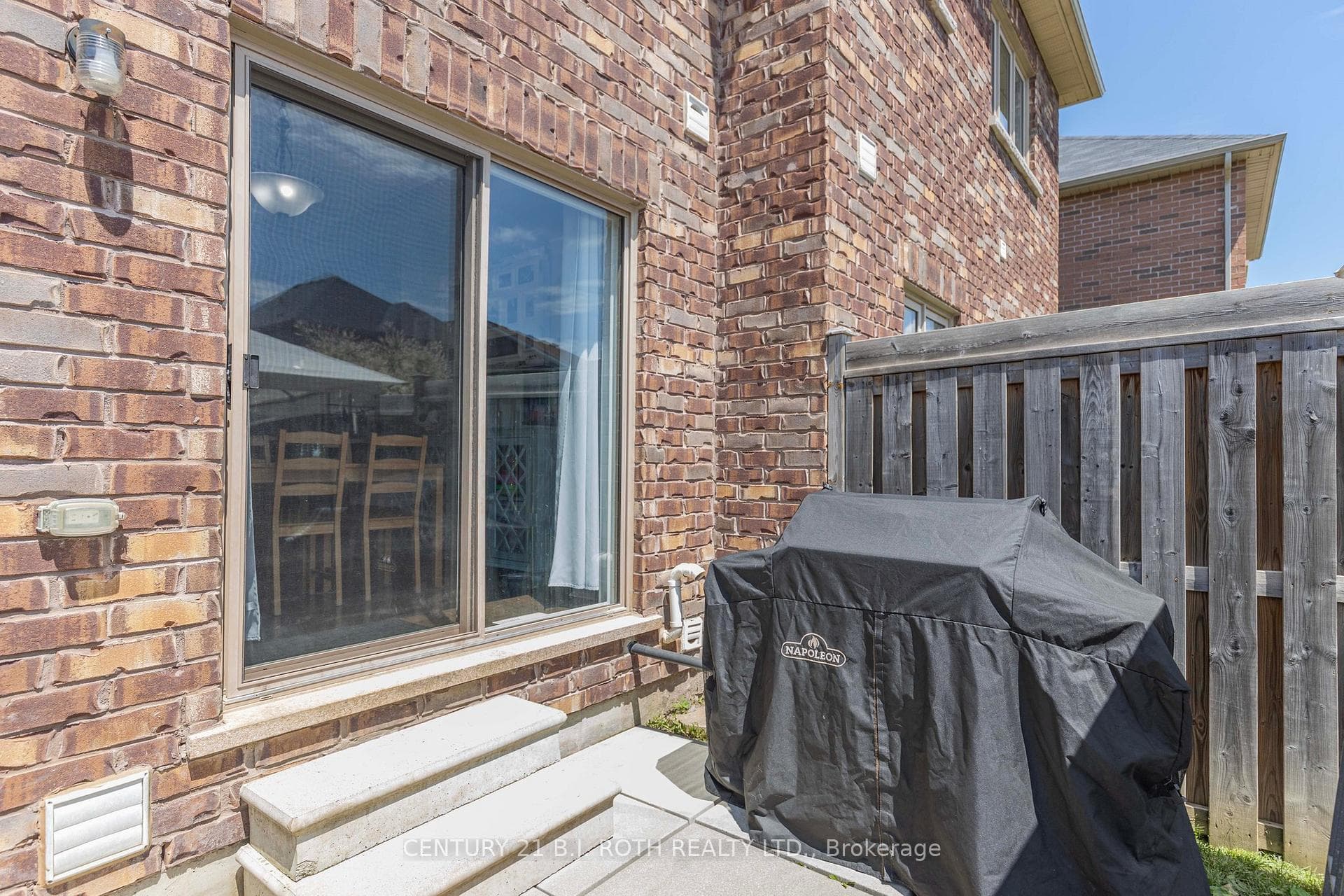 51 Forsyth Crescent photo 21