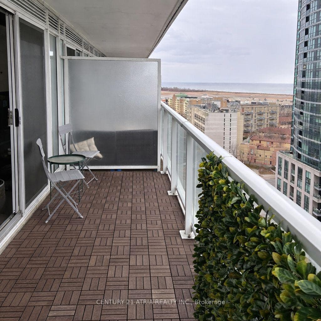 19 Bathurst Street Unit 1802 photo 14