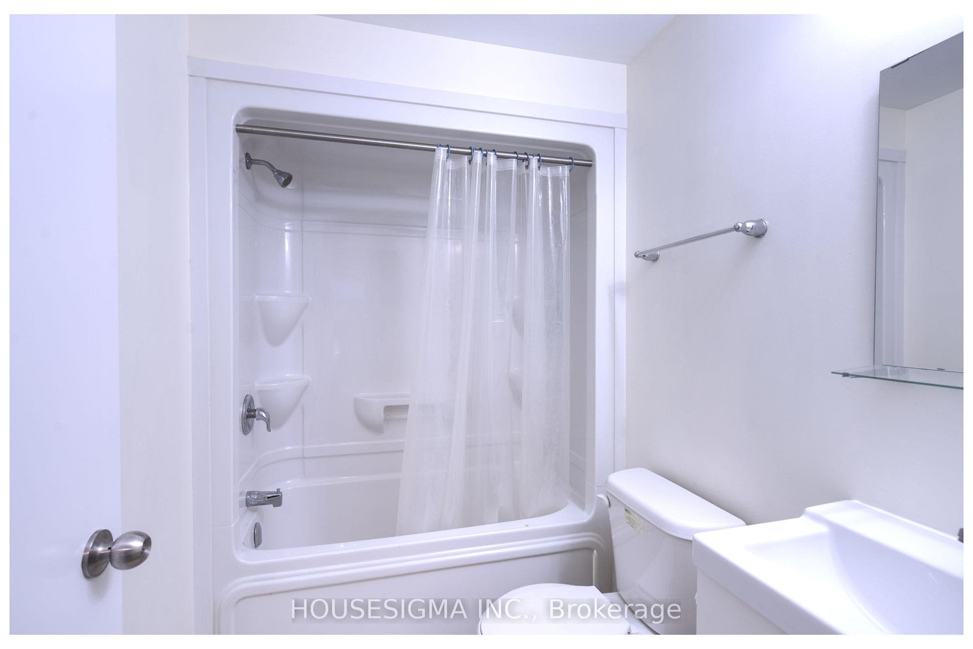 1720 Simcoe Street Unit 28 photo 13