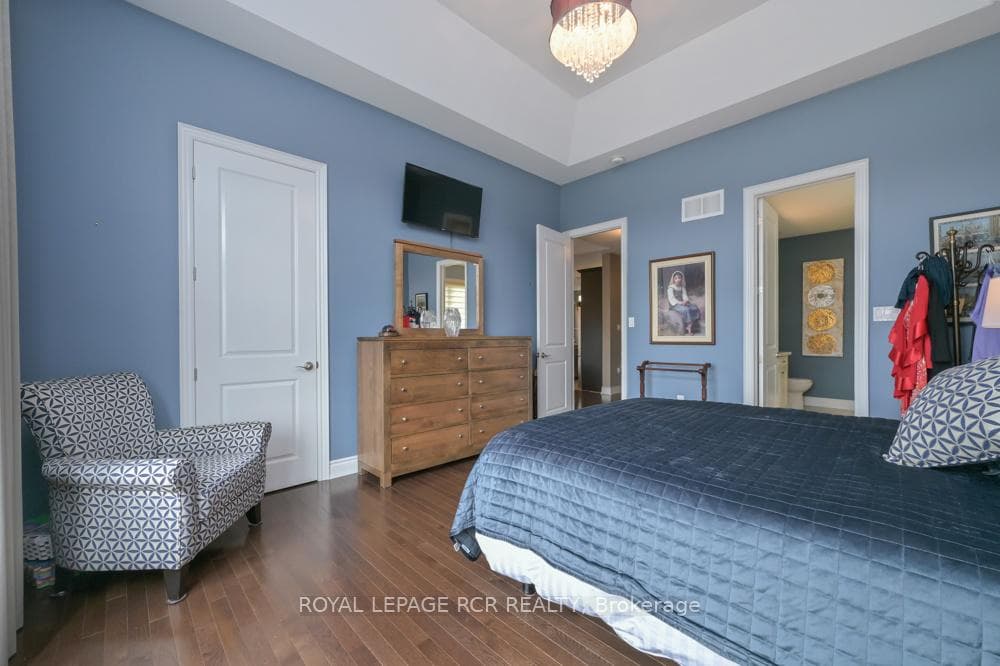 22 Westmount Drive photo 14