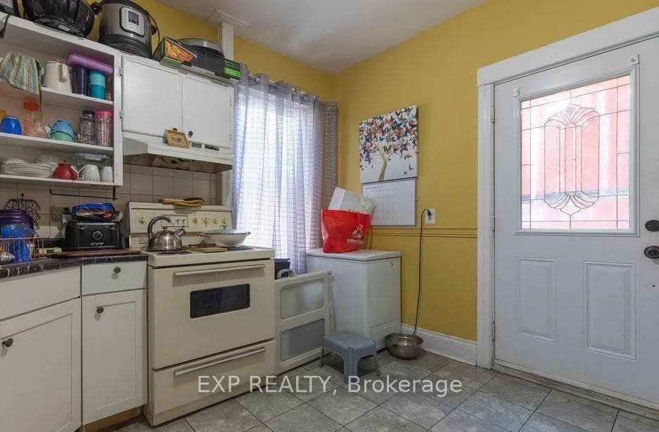 193 Burris Street photo 12