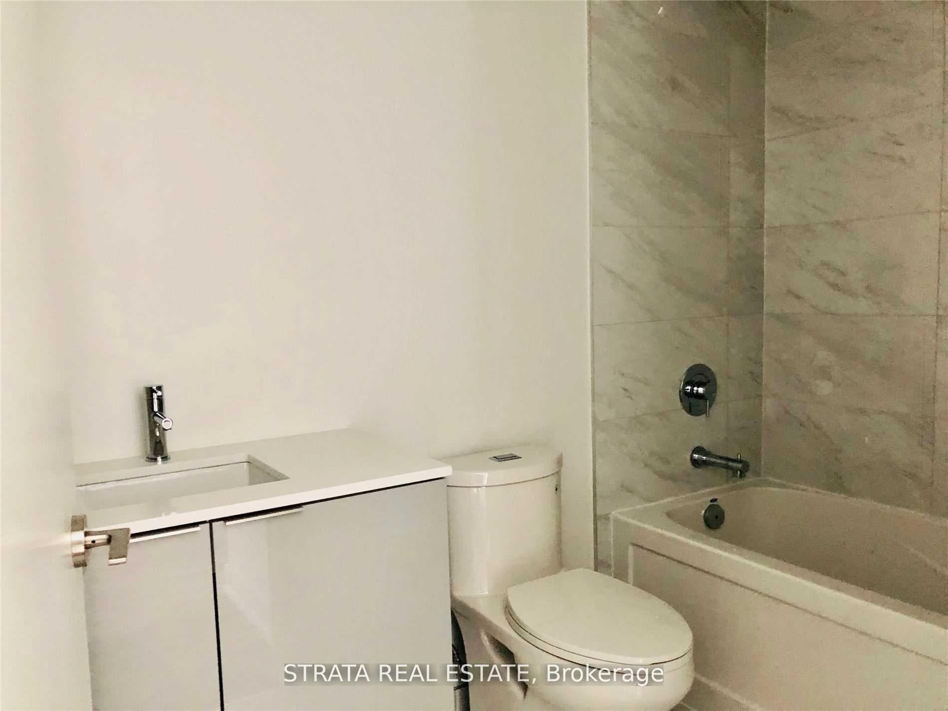 15 Queens Quay Unit 2201 photo 6