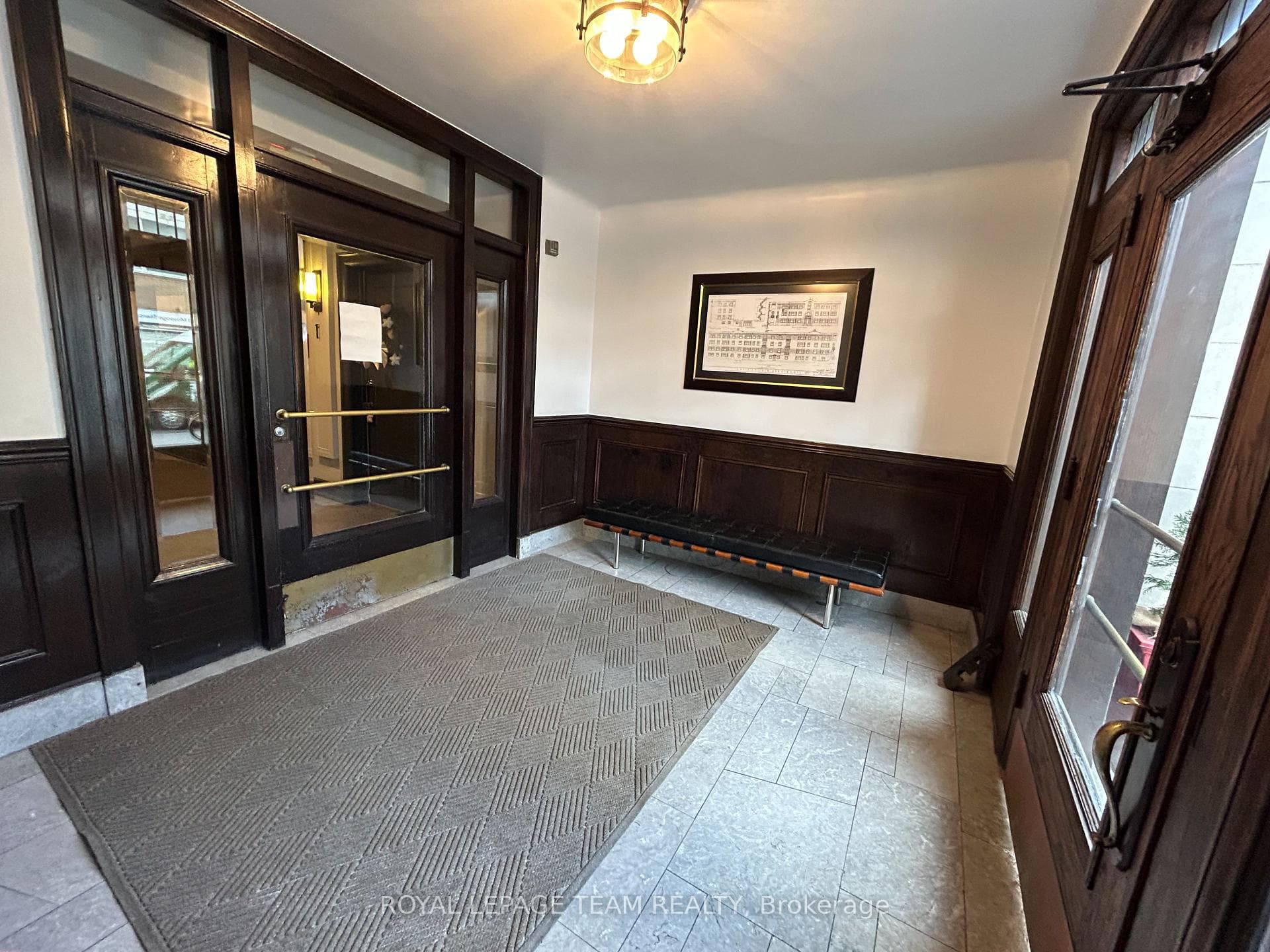 612 Bank Street Unit B photo 2