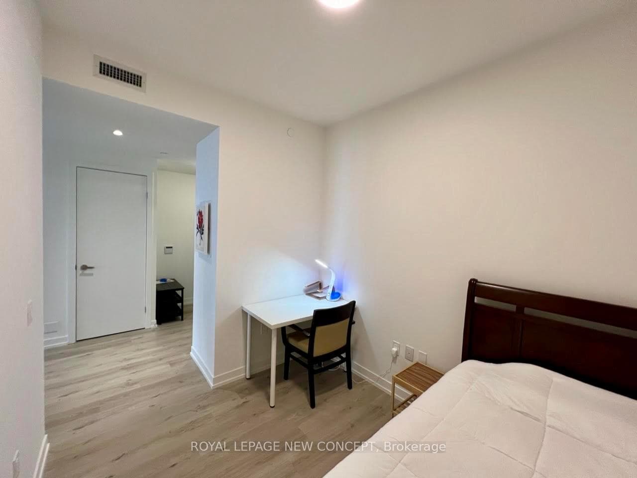 138 Downes Street Unit 7302 photo 10