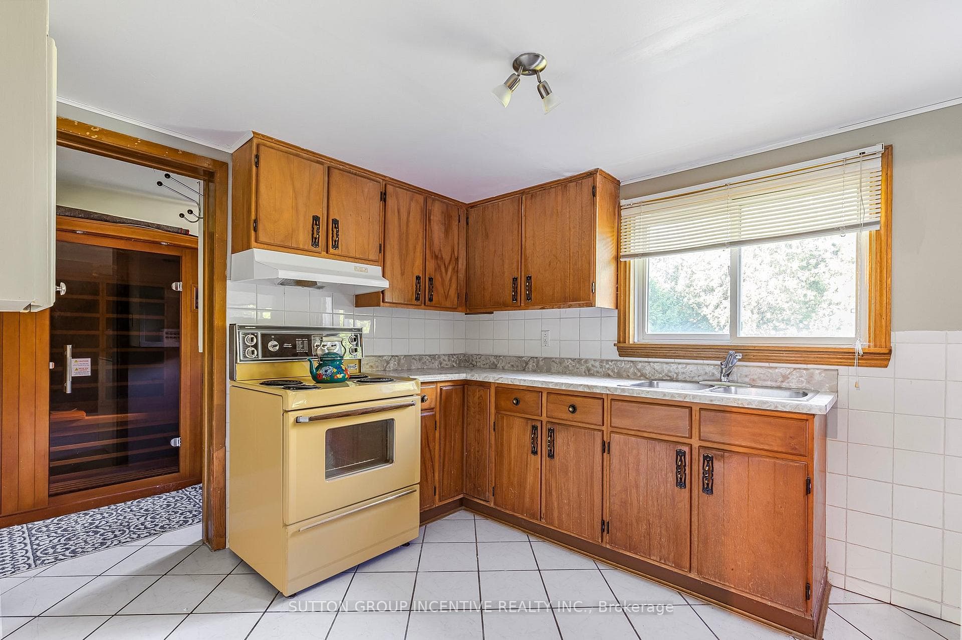 5 Alexander Road photo 23