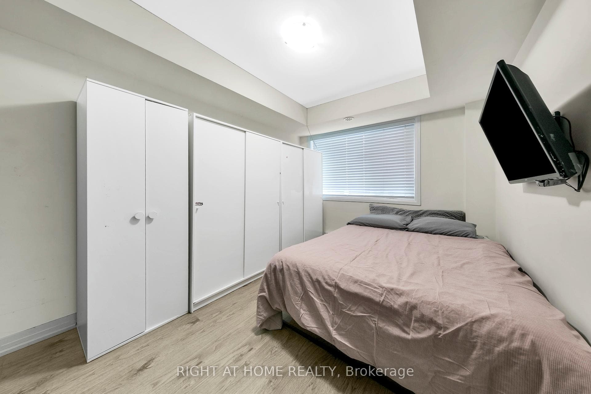 181 William Duncan Road Unit 5 photo 23