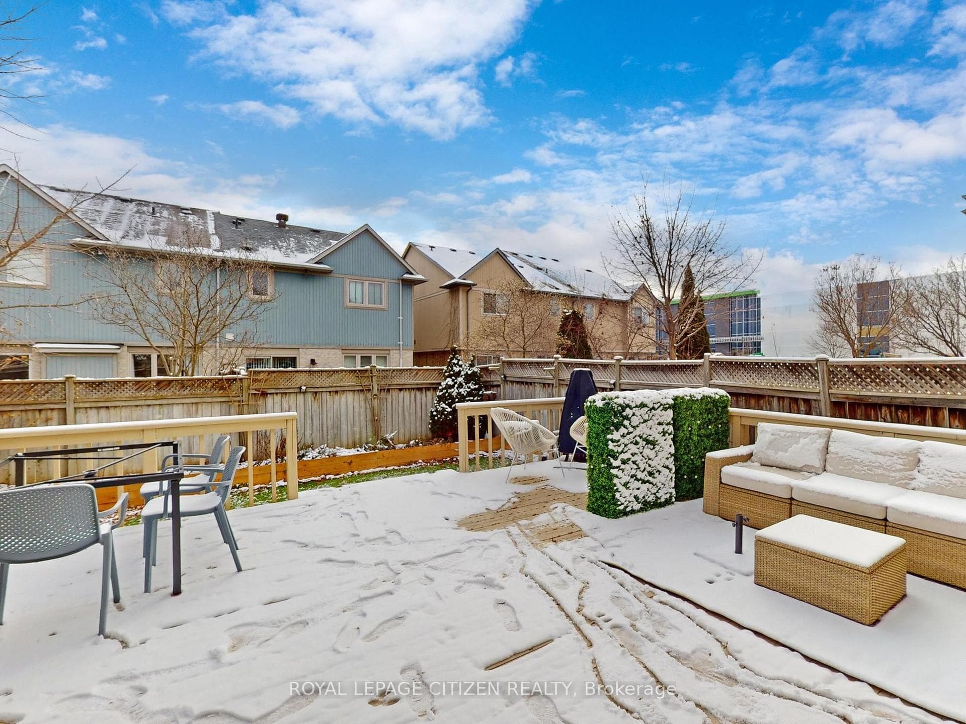 1863 Stevington Crescent photo 20