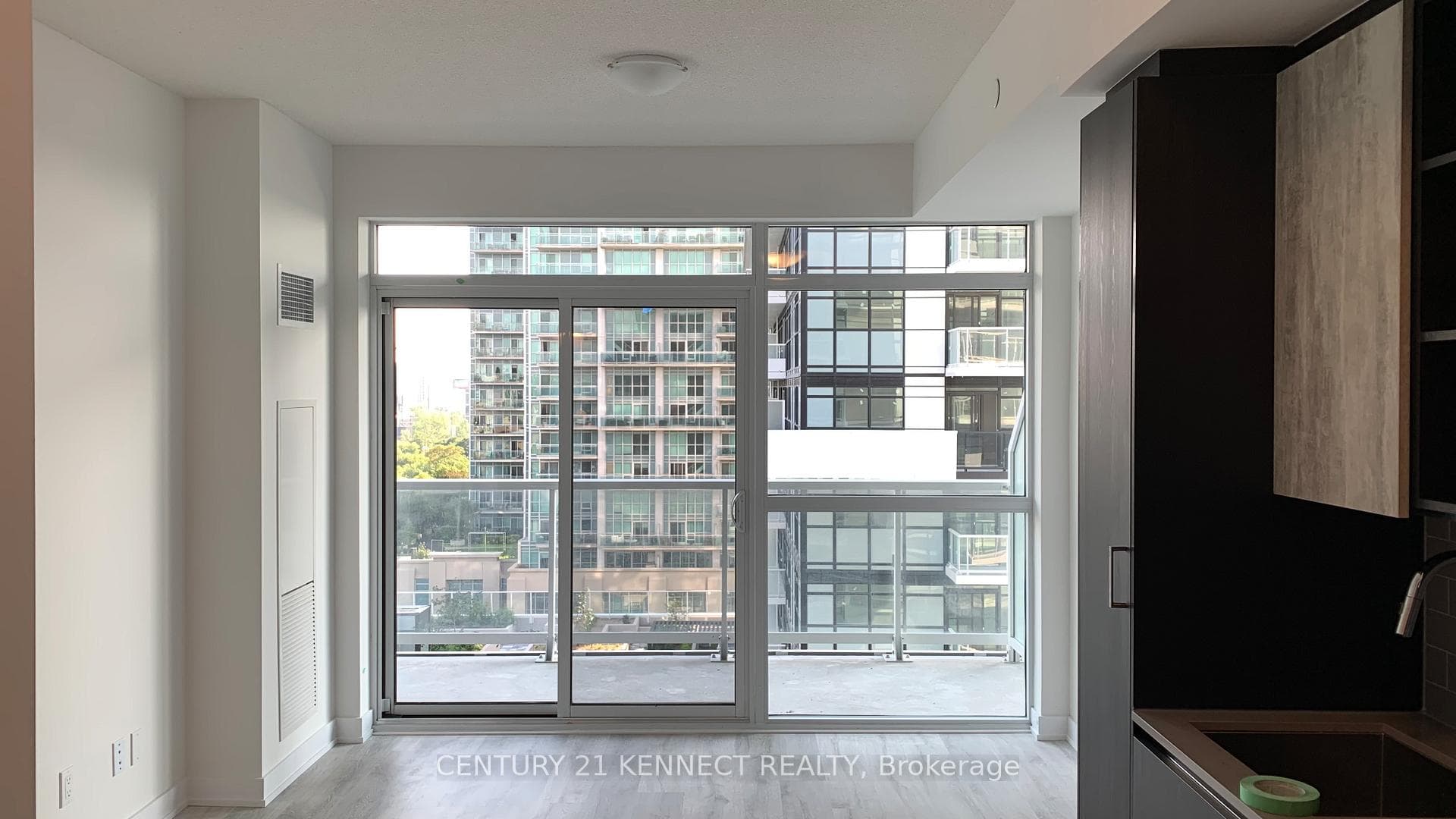 251 Manitoba Street Unit 912 photo 30