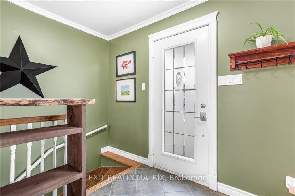755 HIGGINSON Street photo 4