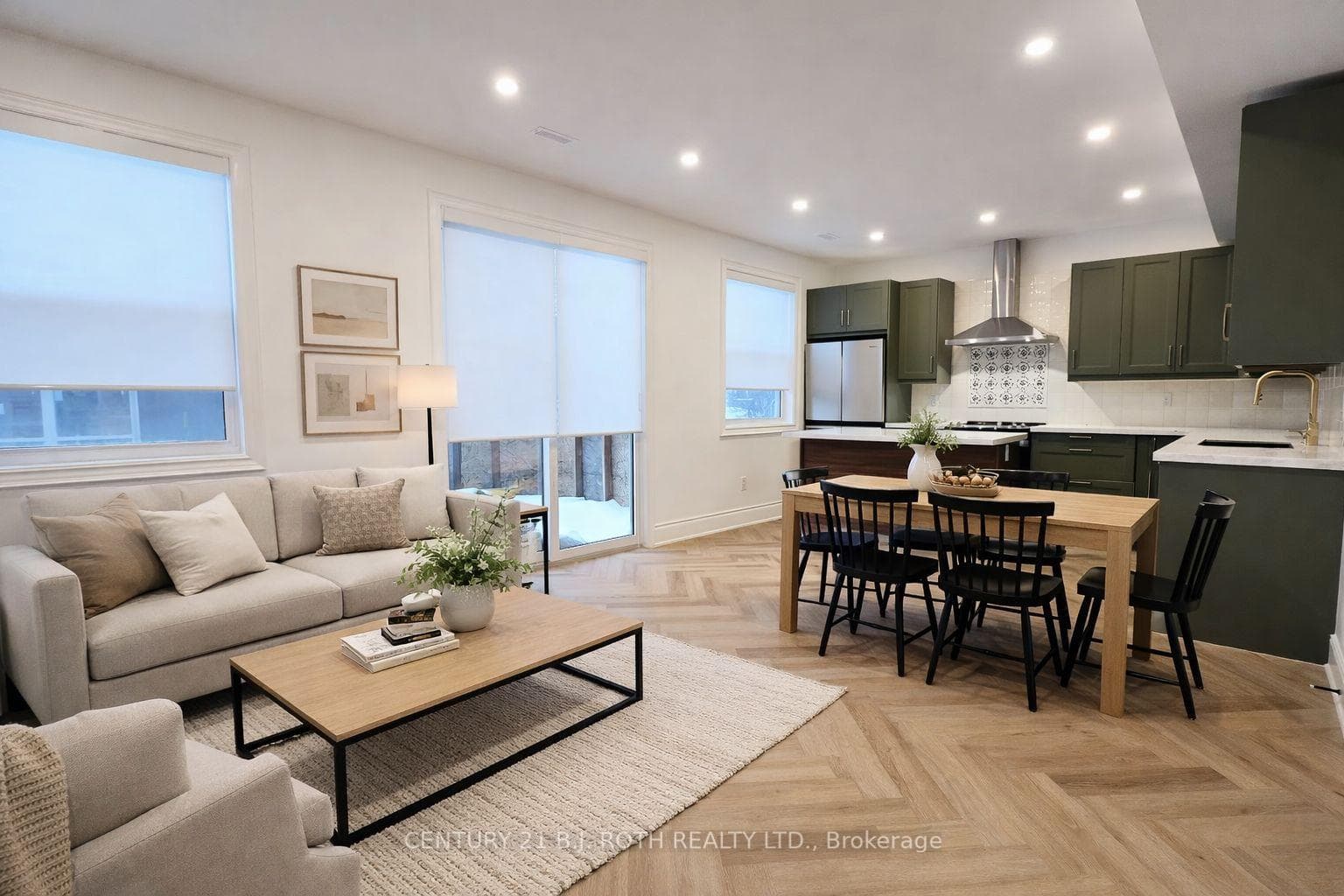 42 Calverley Street Unit Upper photo 3
