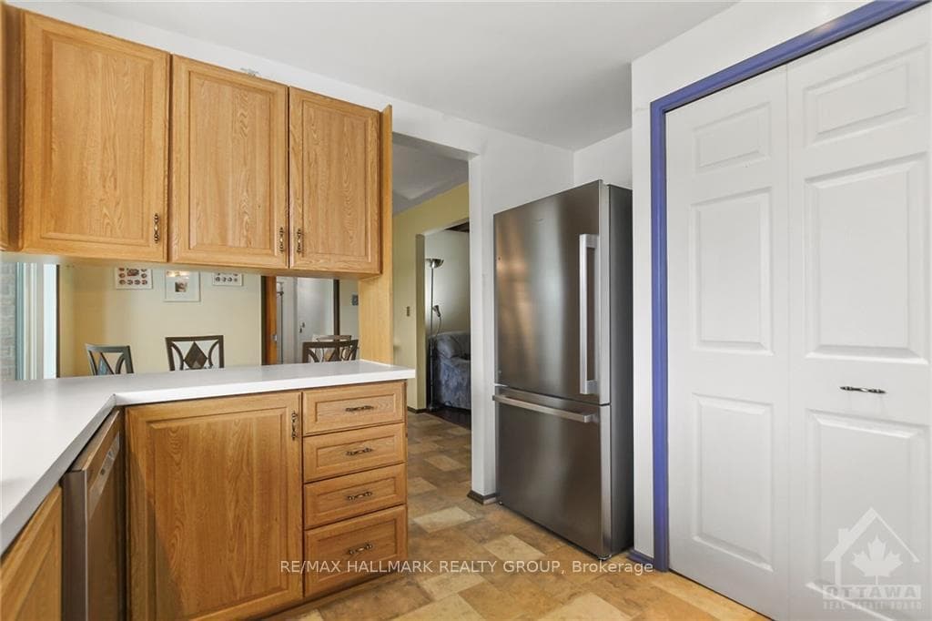 14 SELWYN Crescent photo 10