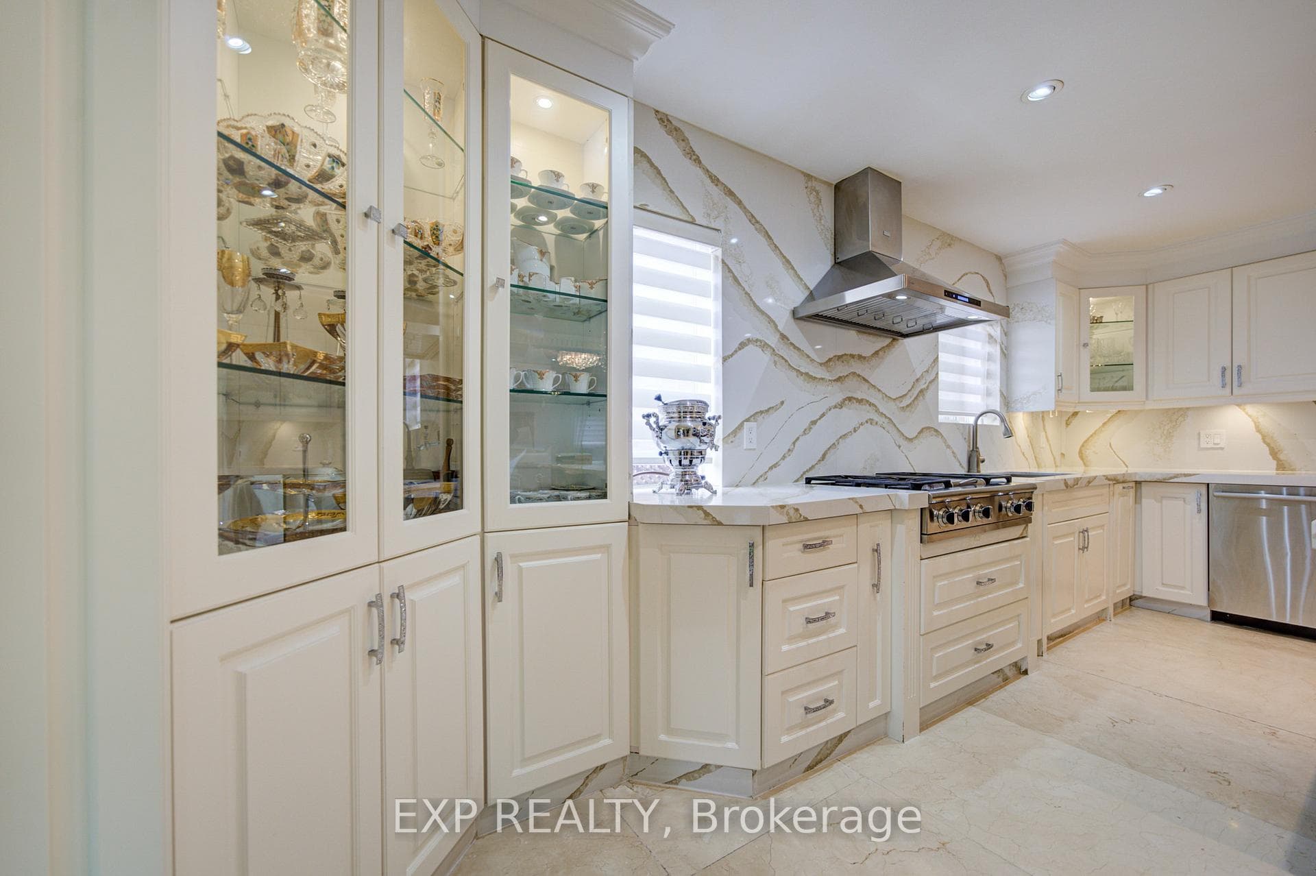 59 Yorkland Street photo 16