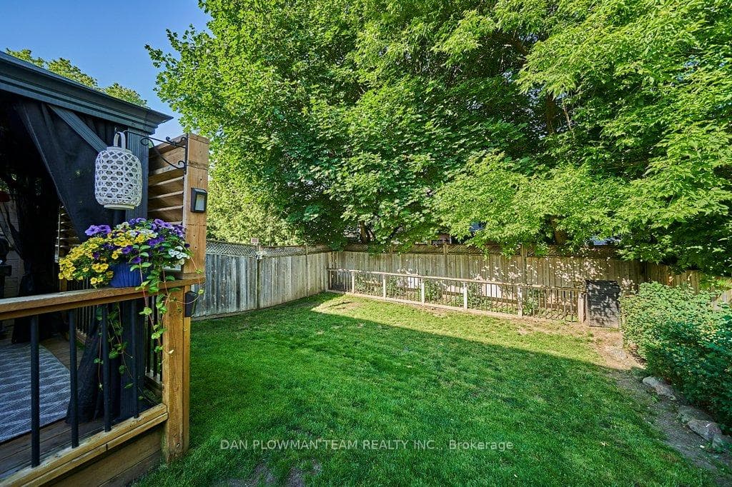 225 Vancouver Street photo 36