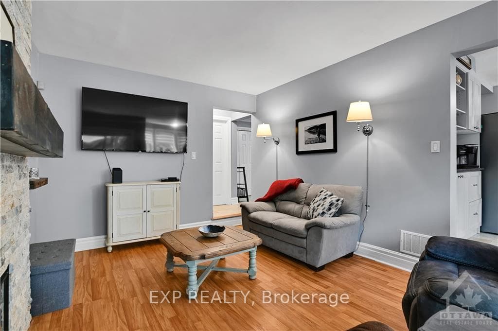 19 TOWNSEND Drive photo 11