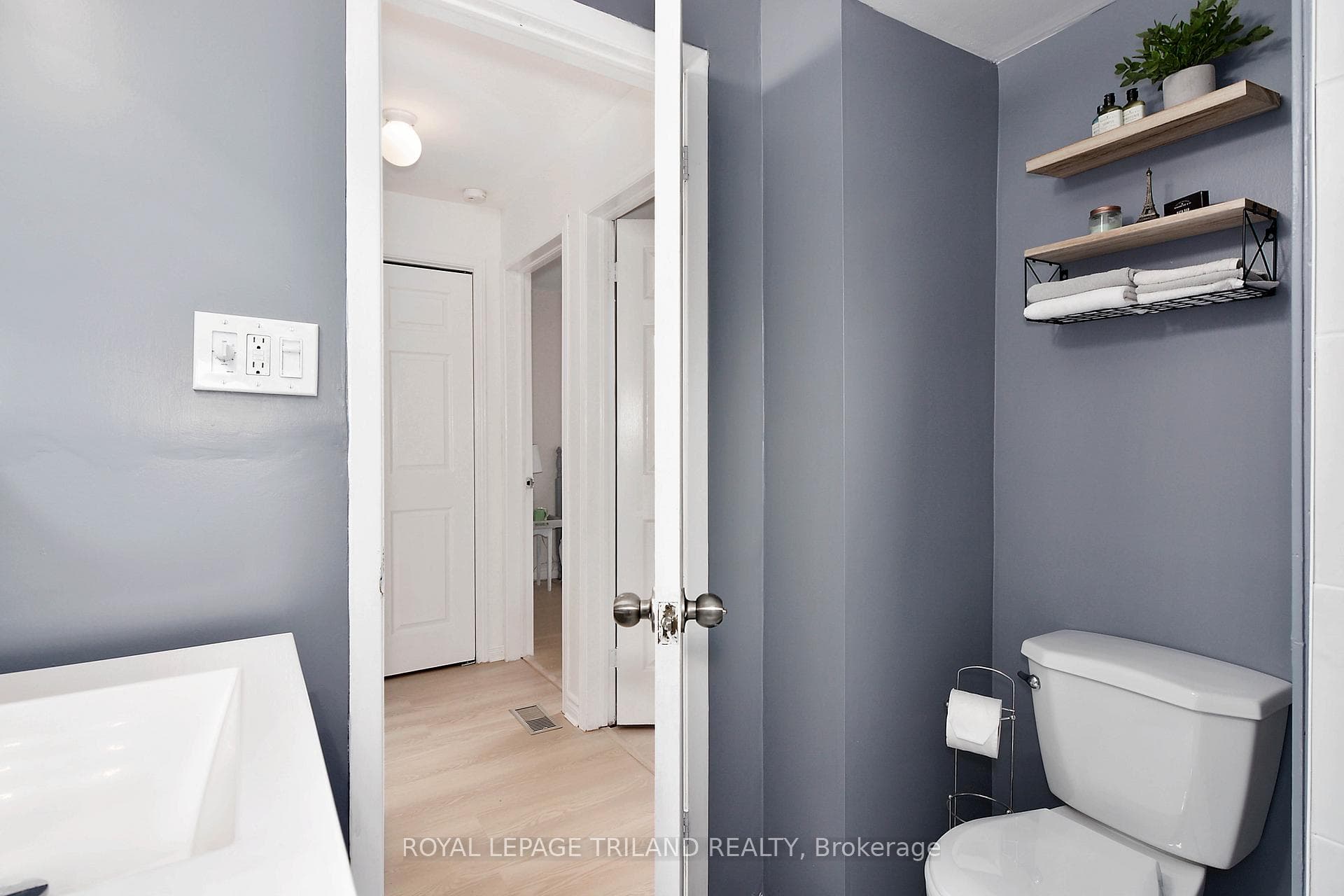 111 Gladstone Avenue photo 12