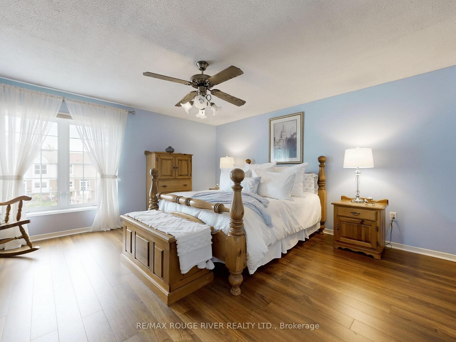 1763 Listowell Crescent photo 21