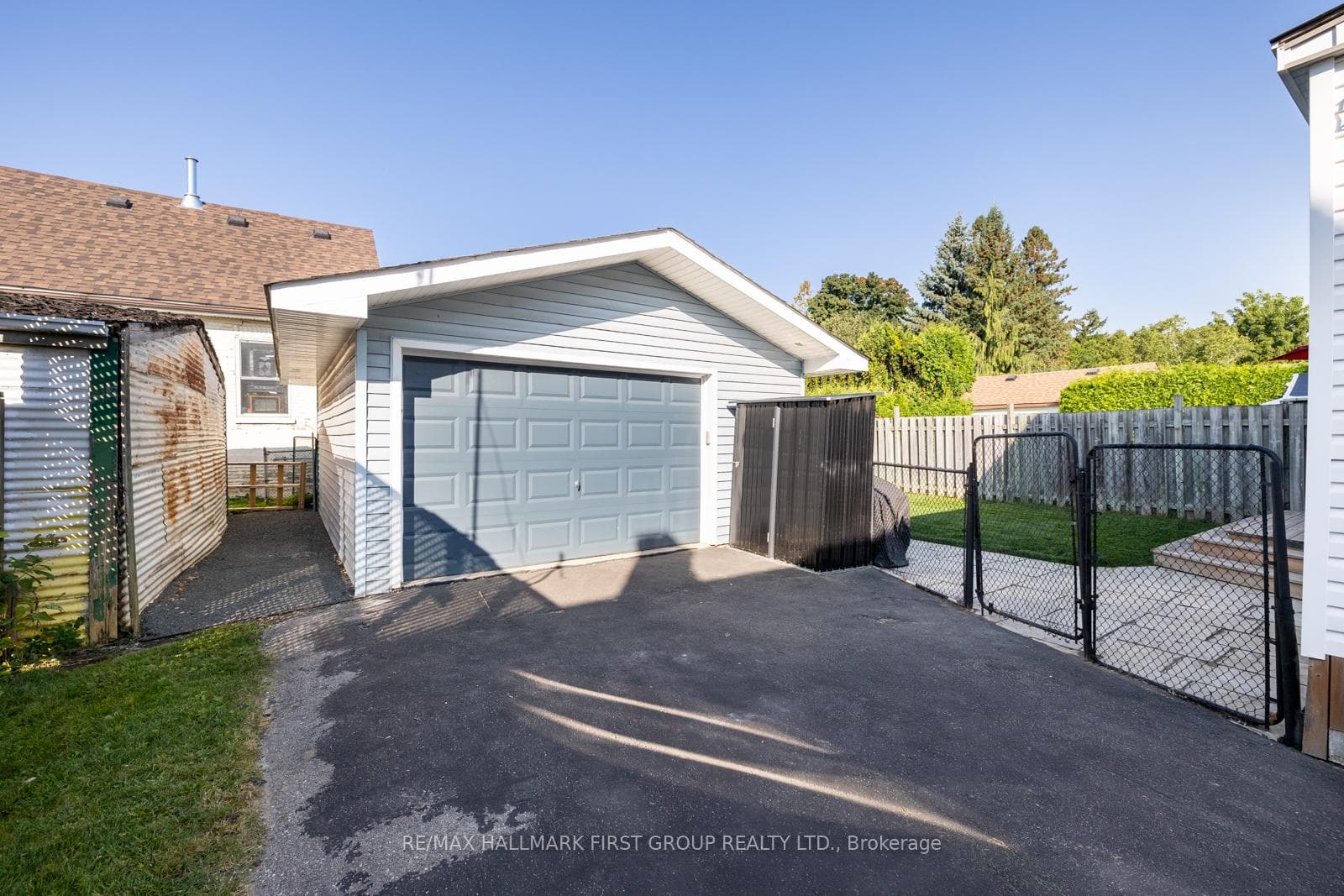 124 Burk Street photo 5