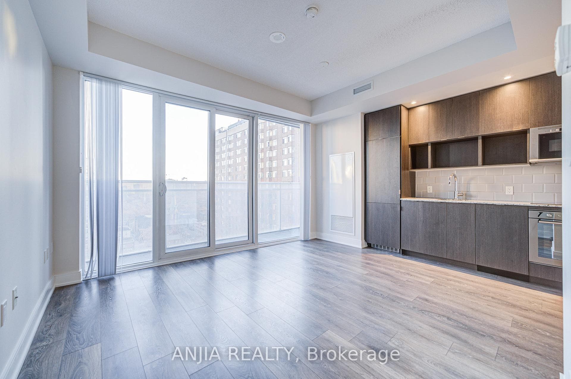 89 McGill Street Unit 1306 photo 12