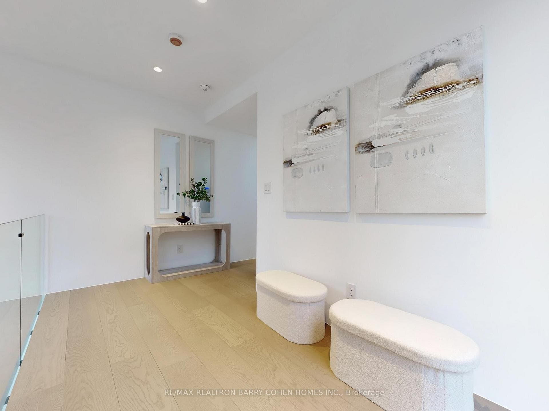 135 Imperial Street photo 20