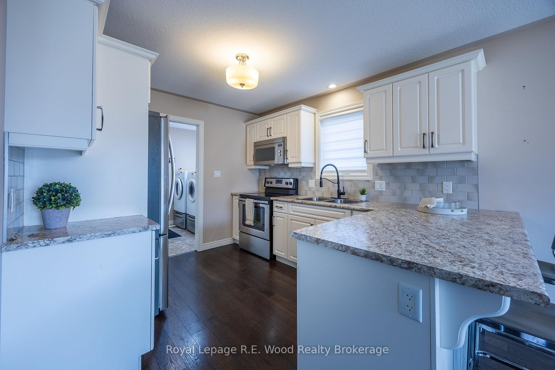42 Hogarth Drive photo 15
