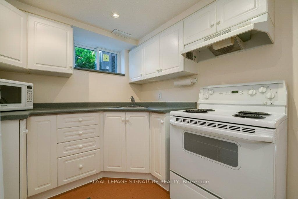 142 Elvaston Drive photo 12