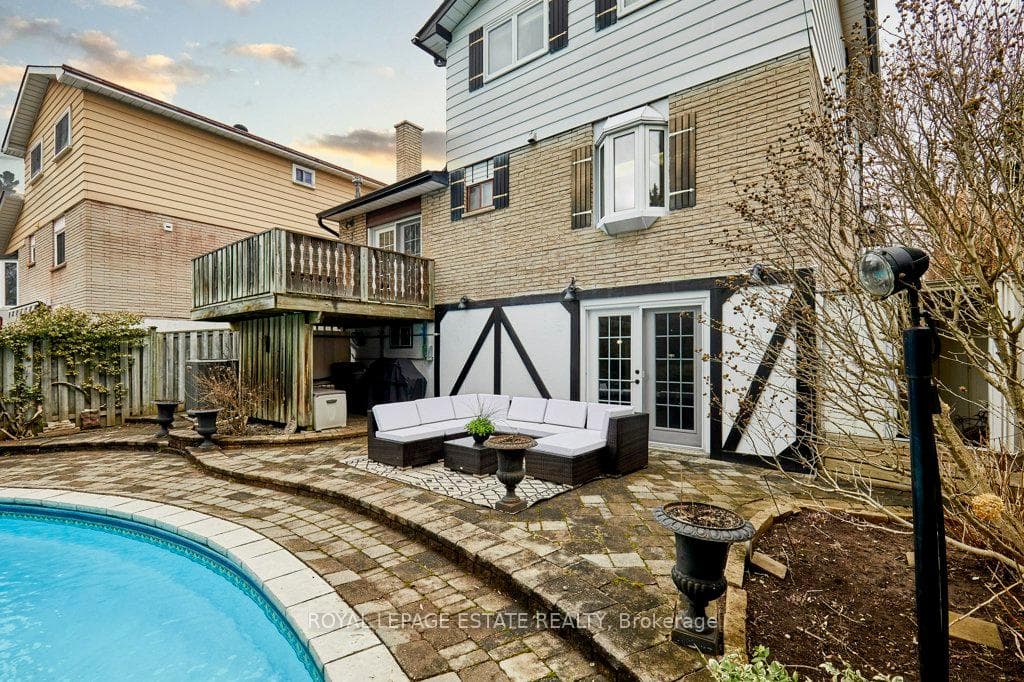 138 Beaverbrook Court photo 41