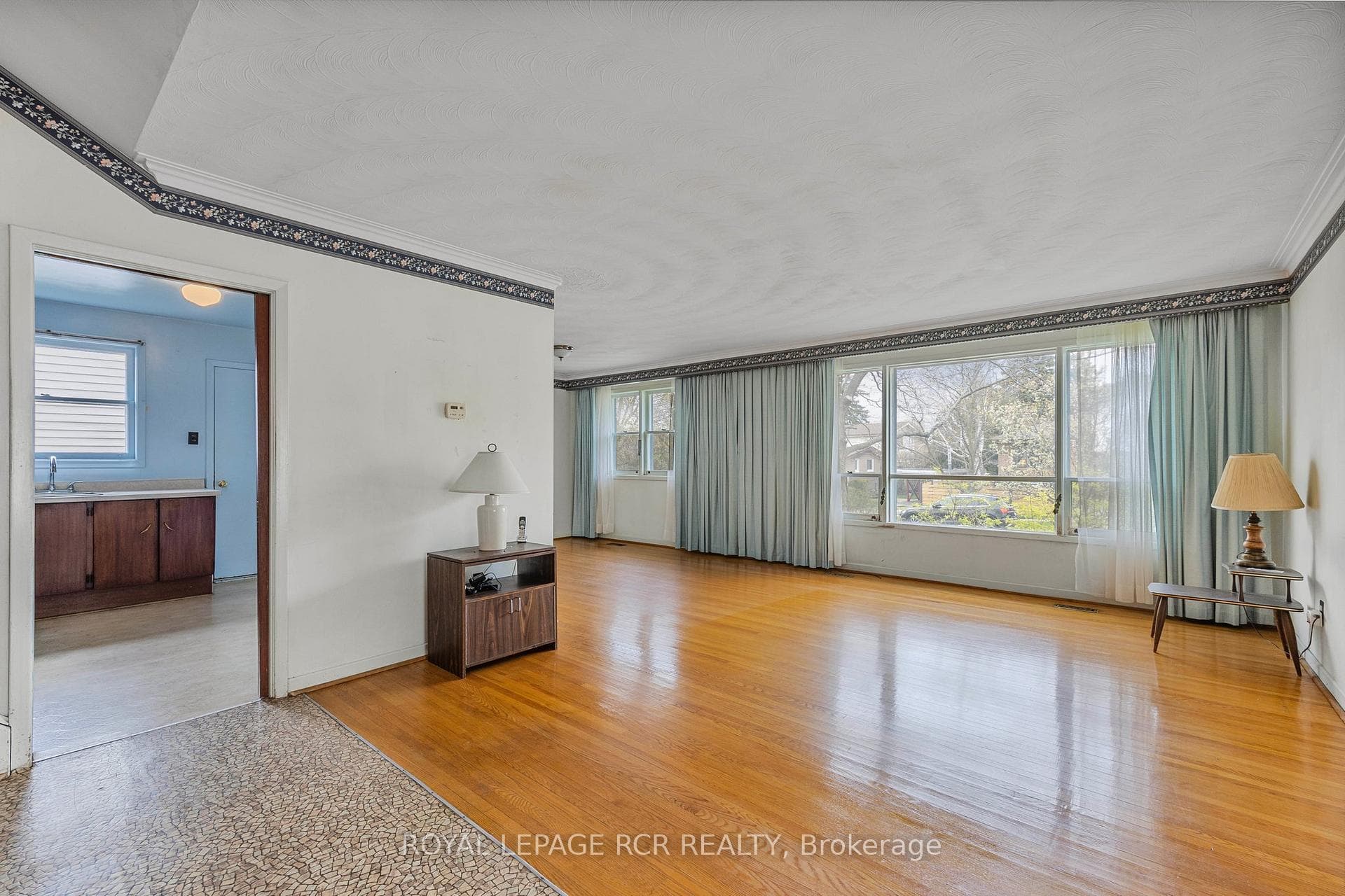 3 Aveline Crescent photo 6