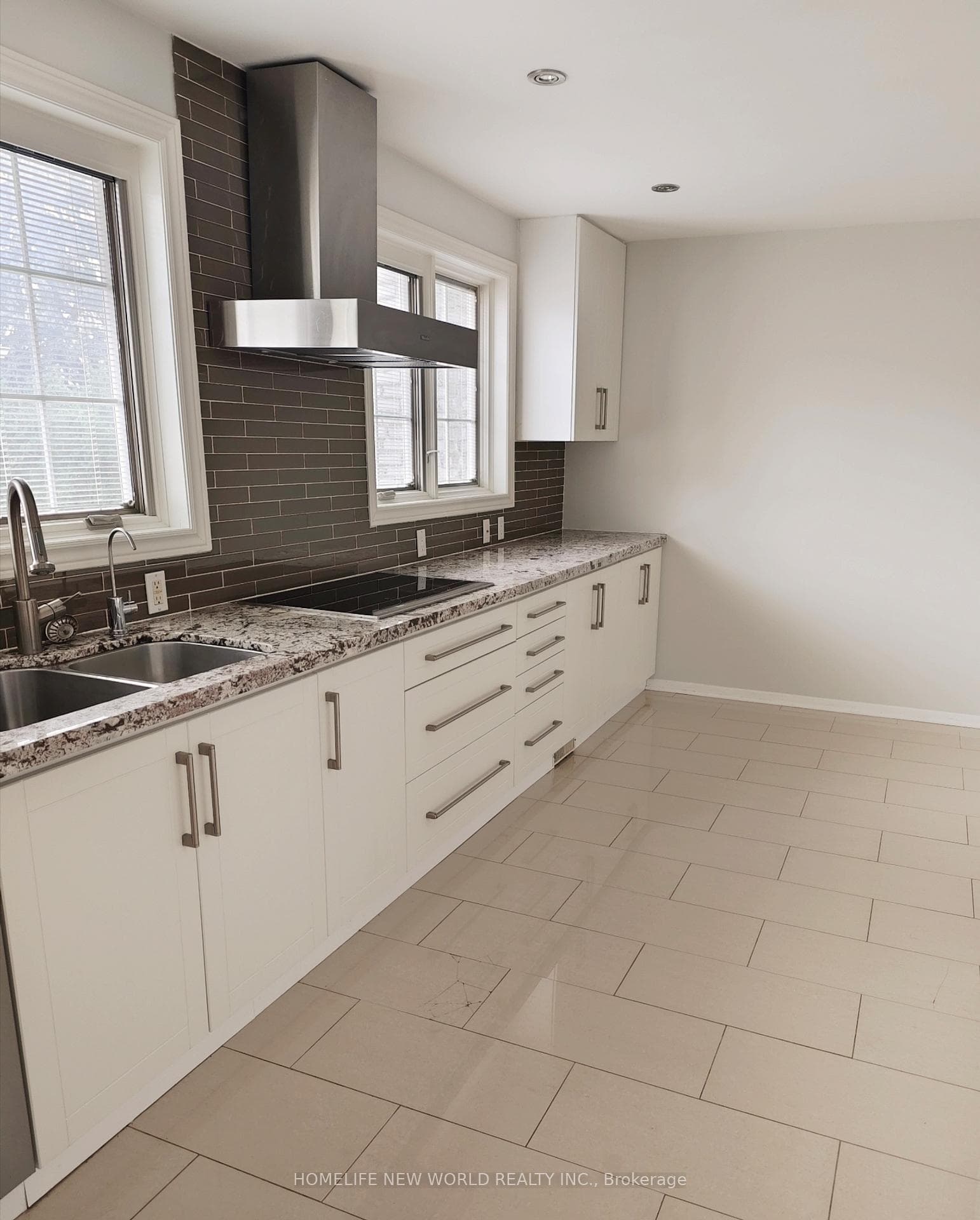 18 Olsen Drive photo 4