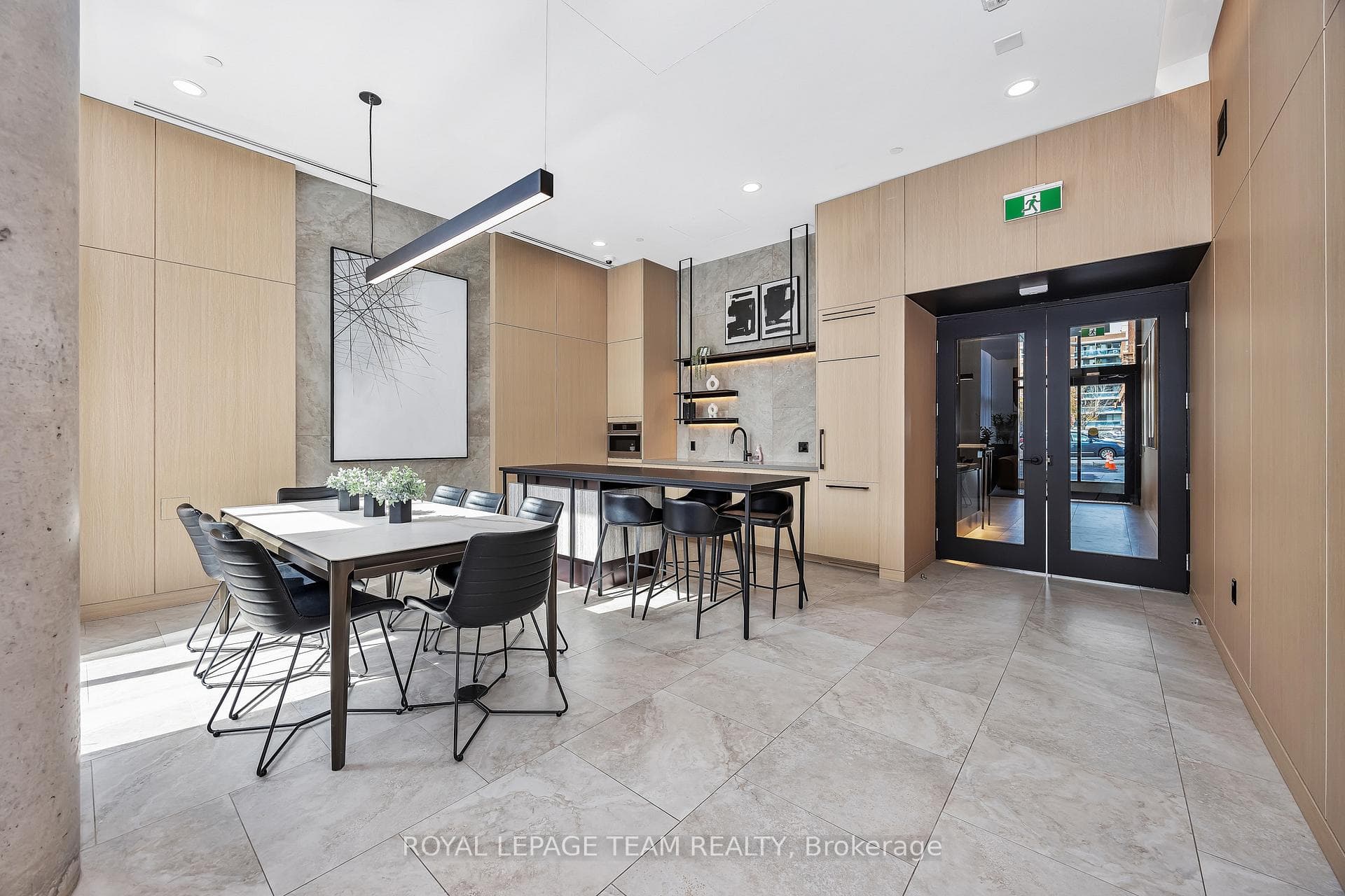 10 James Street Unit 707 photo 7
