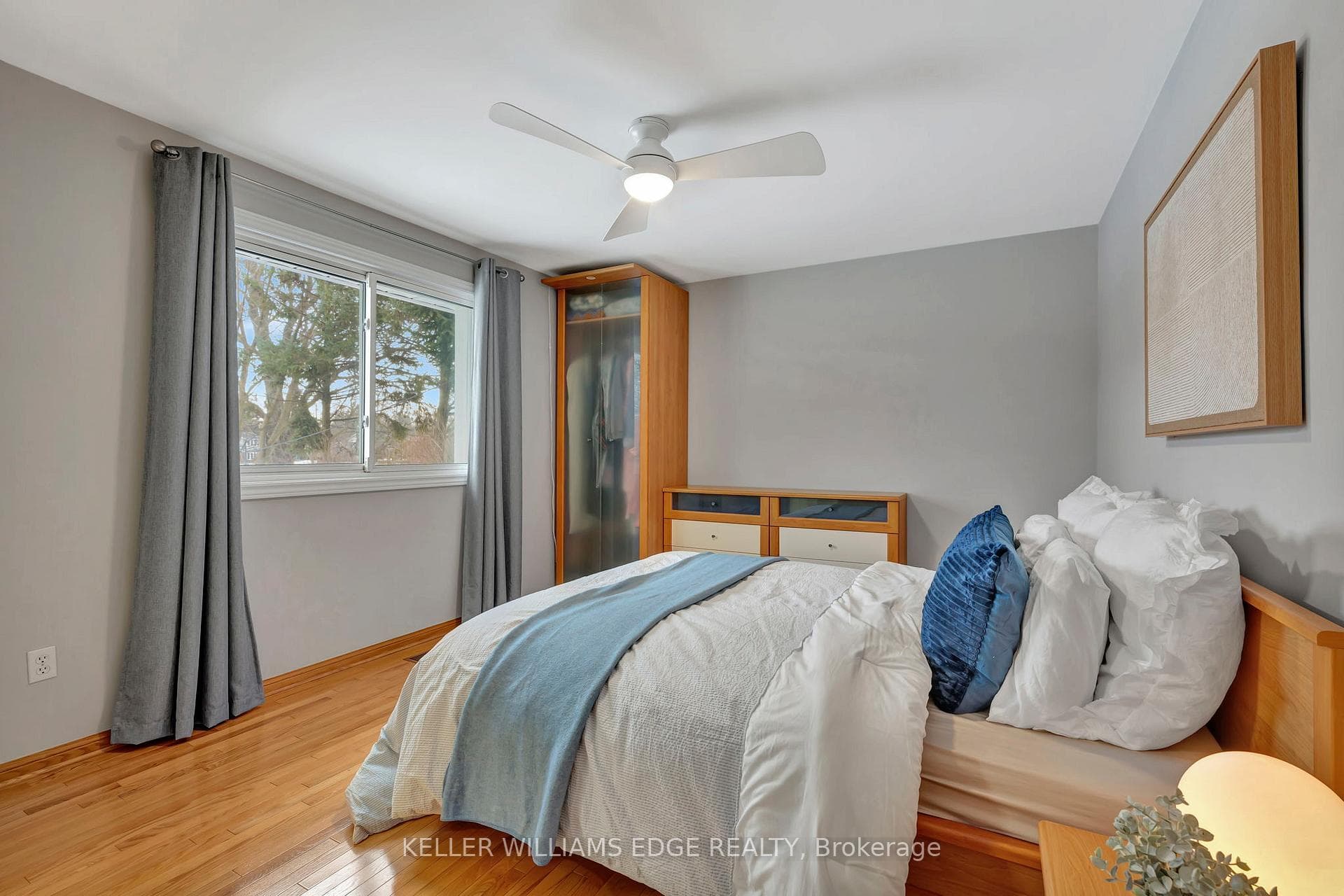 1554 VENETIA Drive photo 17