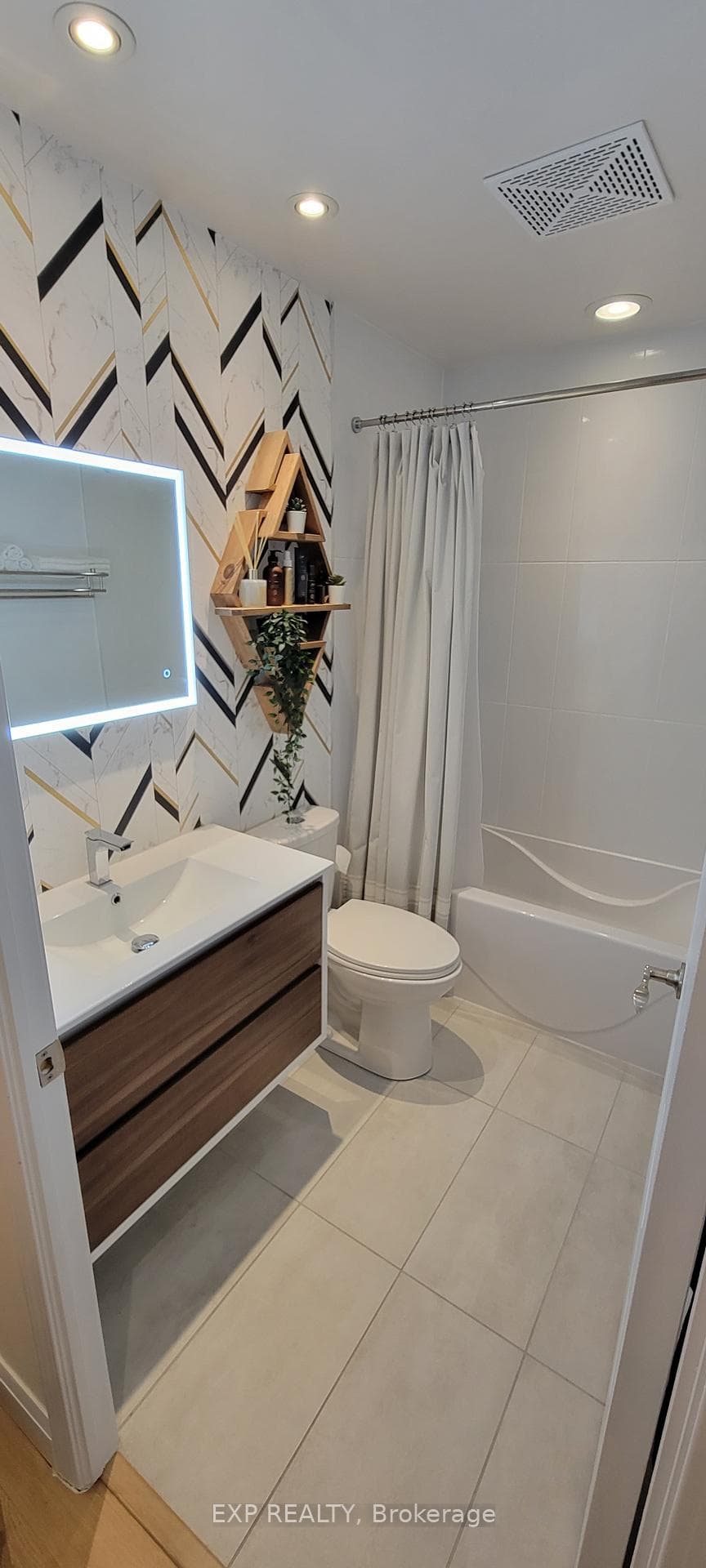 509 Beecroft Road Unit PH9 photo 9