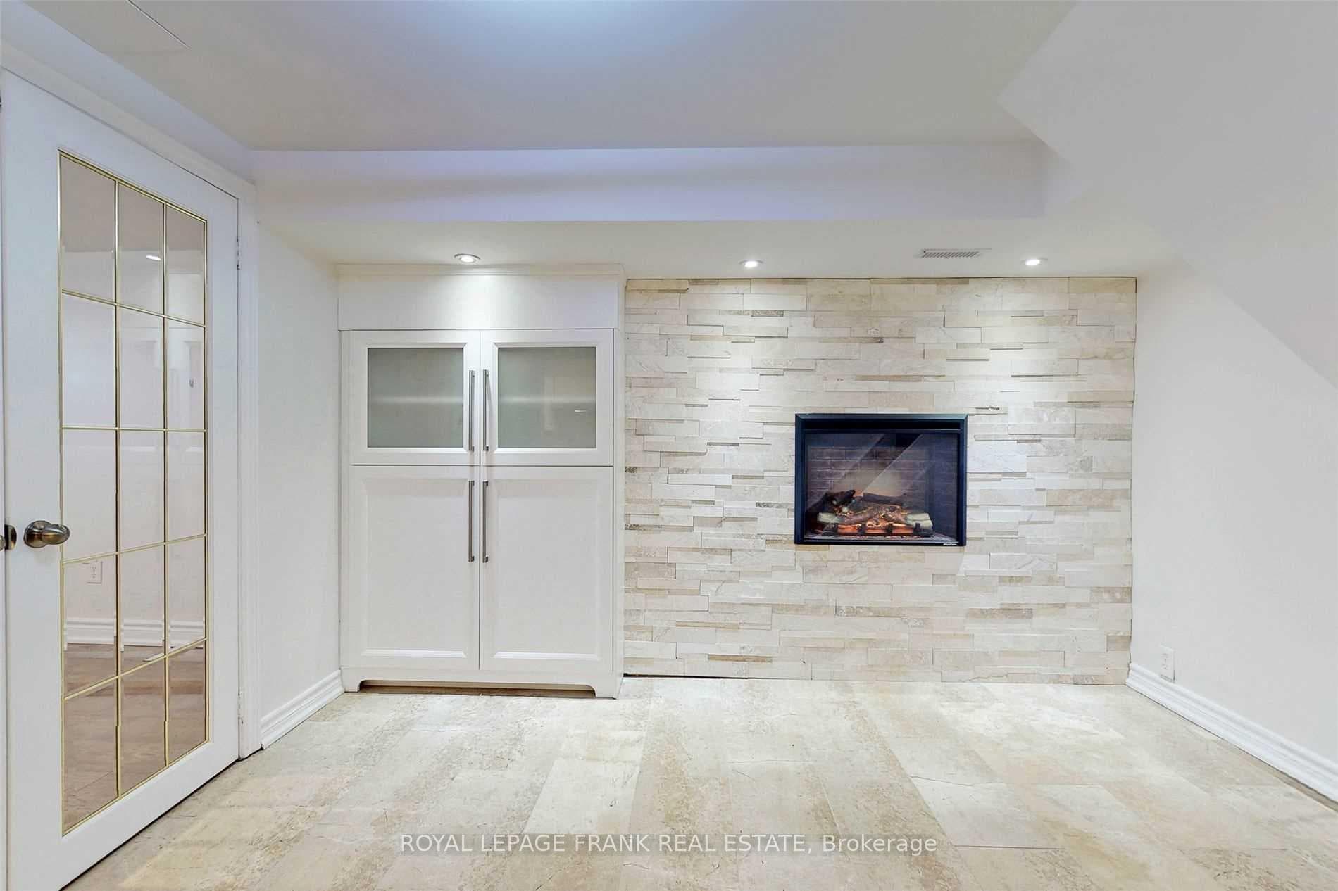 218 Harmony Road photo 4
