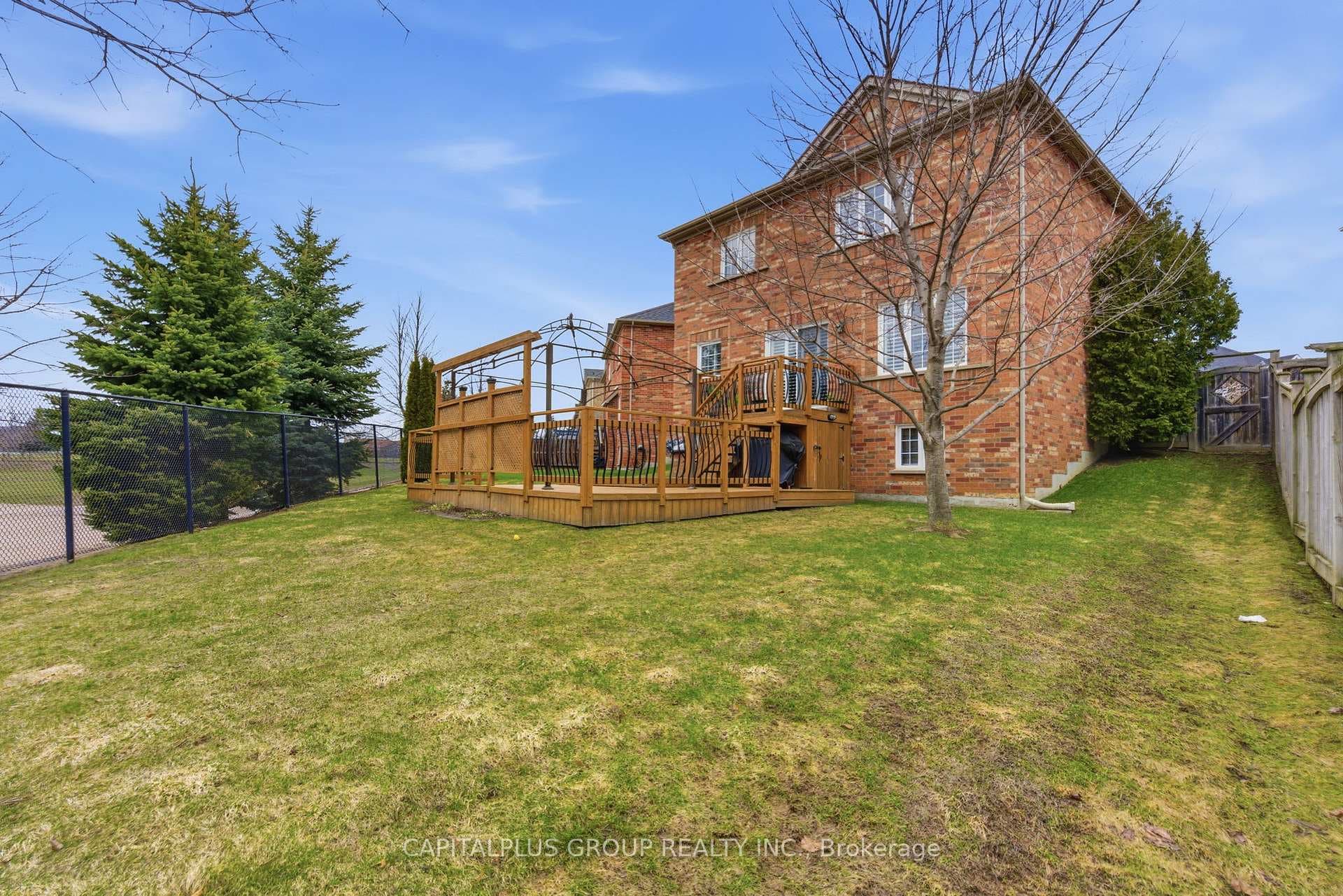14 Hinsley Crescent photo 50