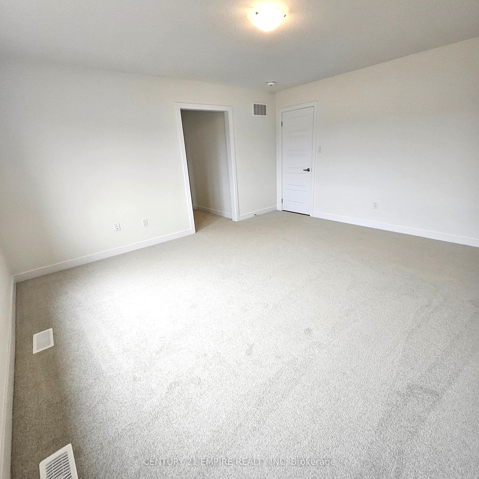 77 Monteith Drive photo 32