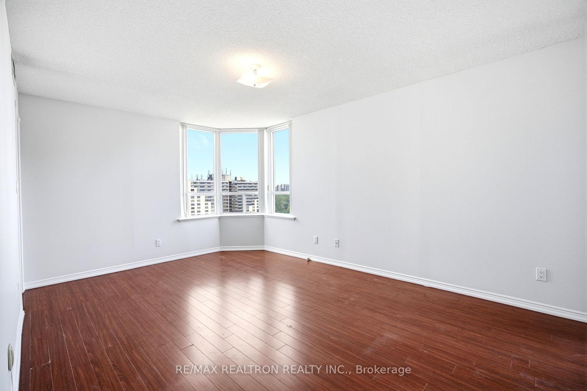850 Steeles Avenue Unit 1103 photo 15