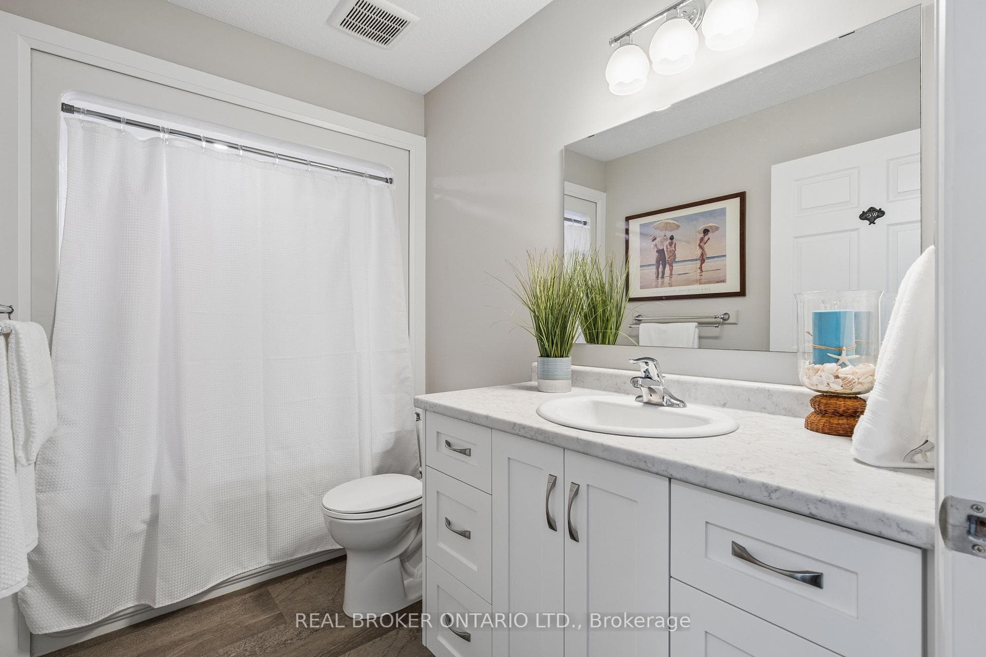 480 Grand Trunk Street photo 18