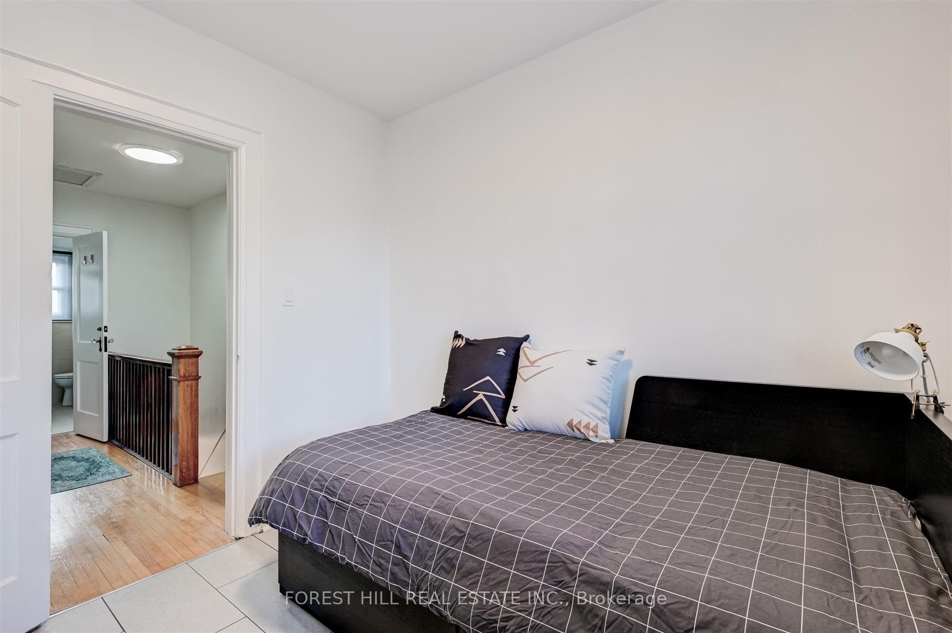 176 Pendrith Street photo 25