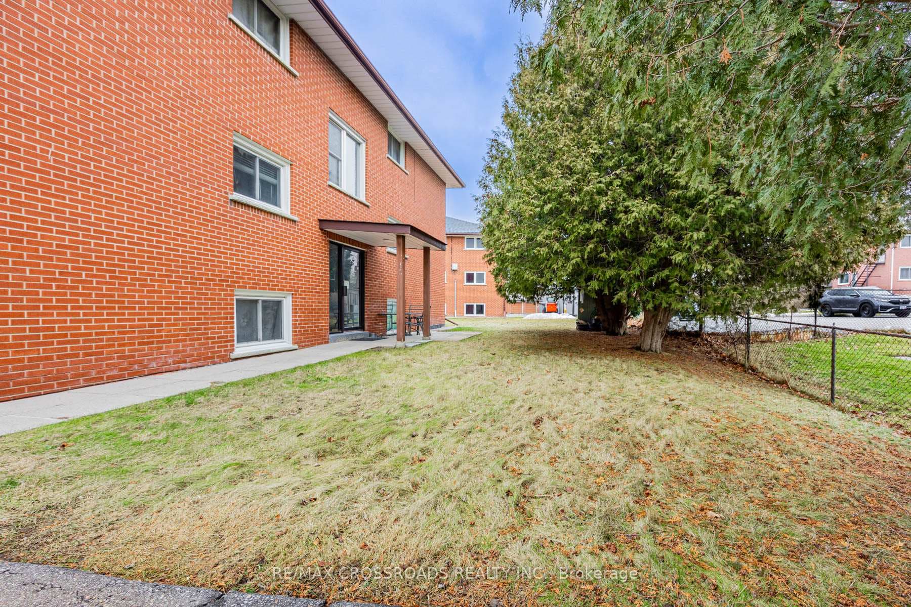 587 Digby Avenue Unit # 4 photo 22