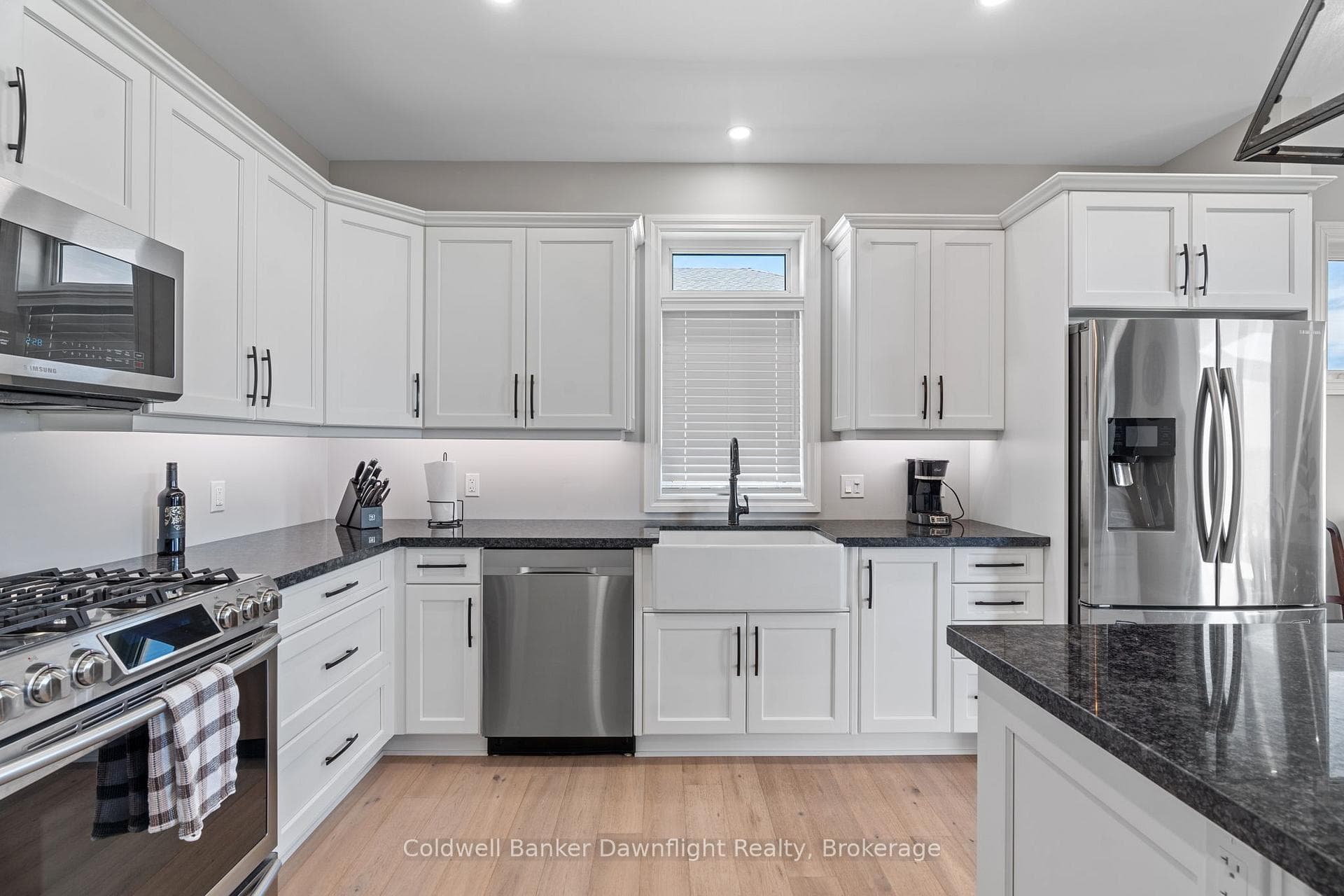 714 Gloria Street photo 12