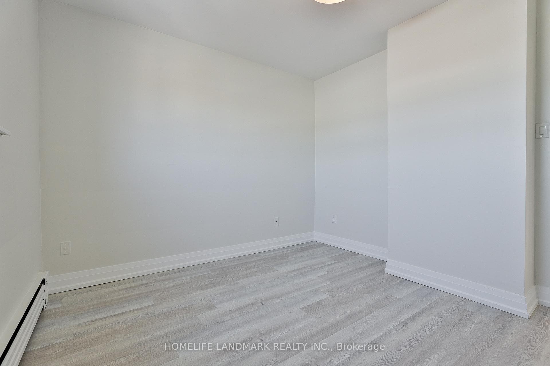 281 The West Mall N/A Unit 6 photo 26