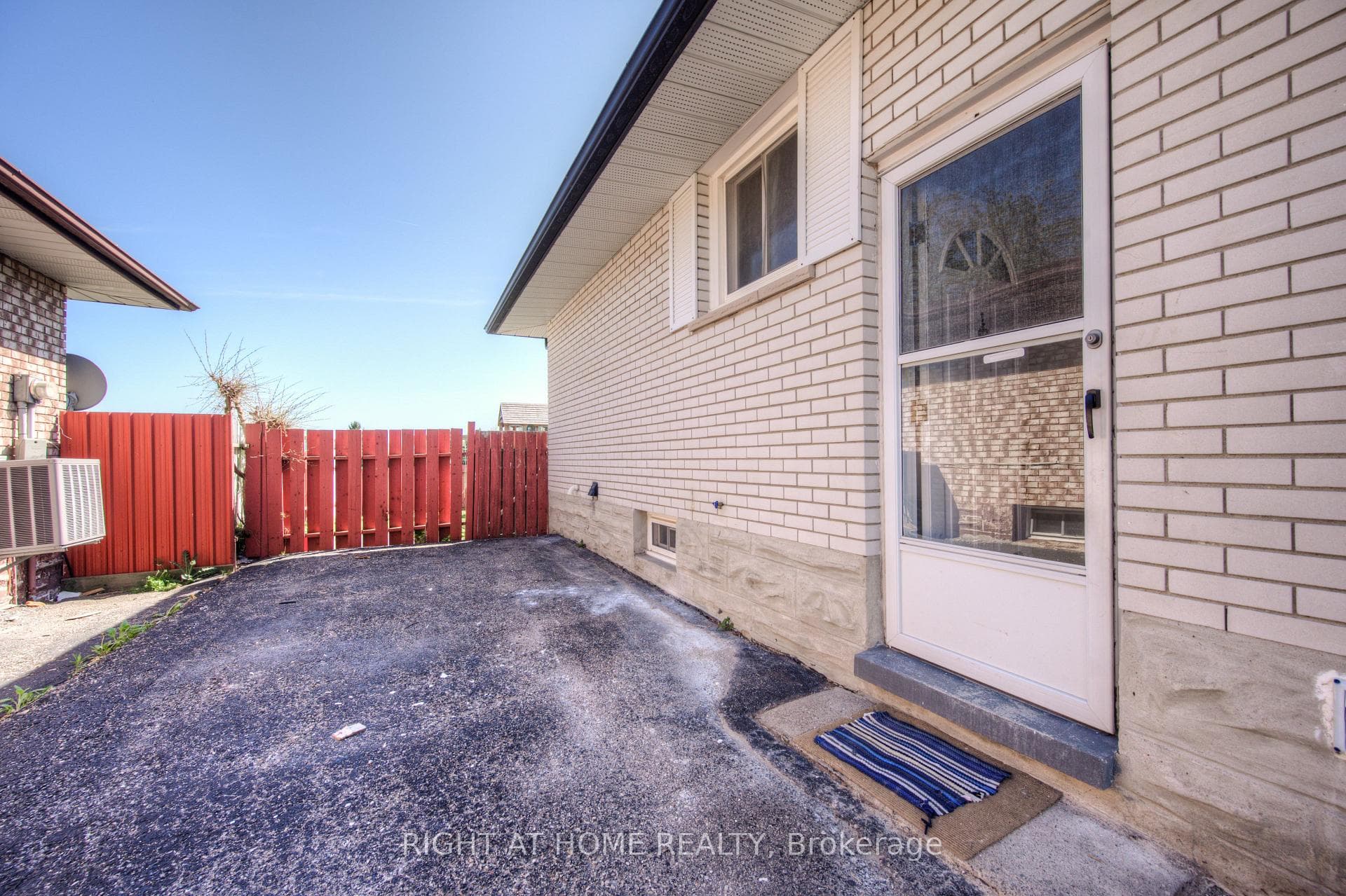 108 Glen Road photo 24