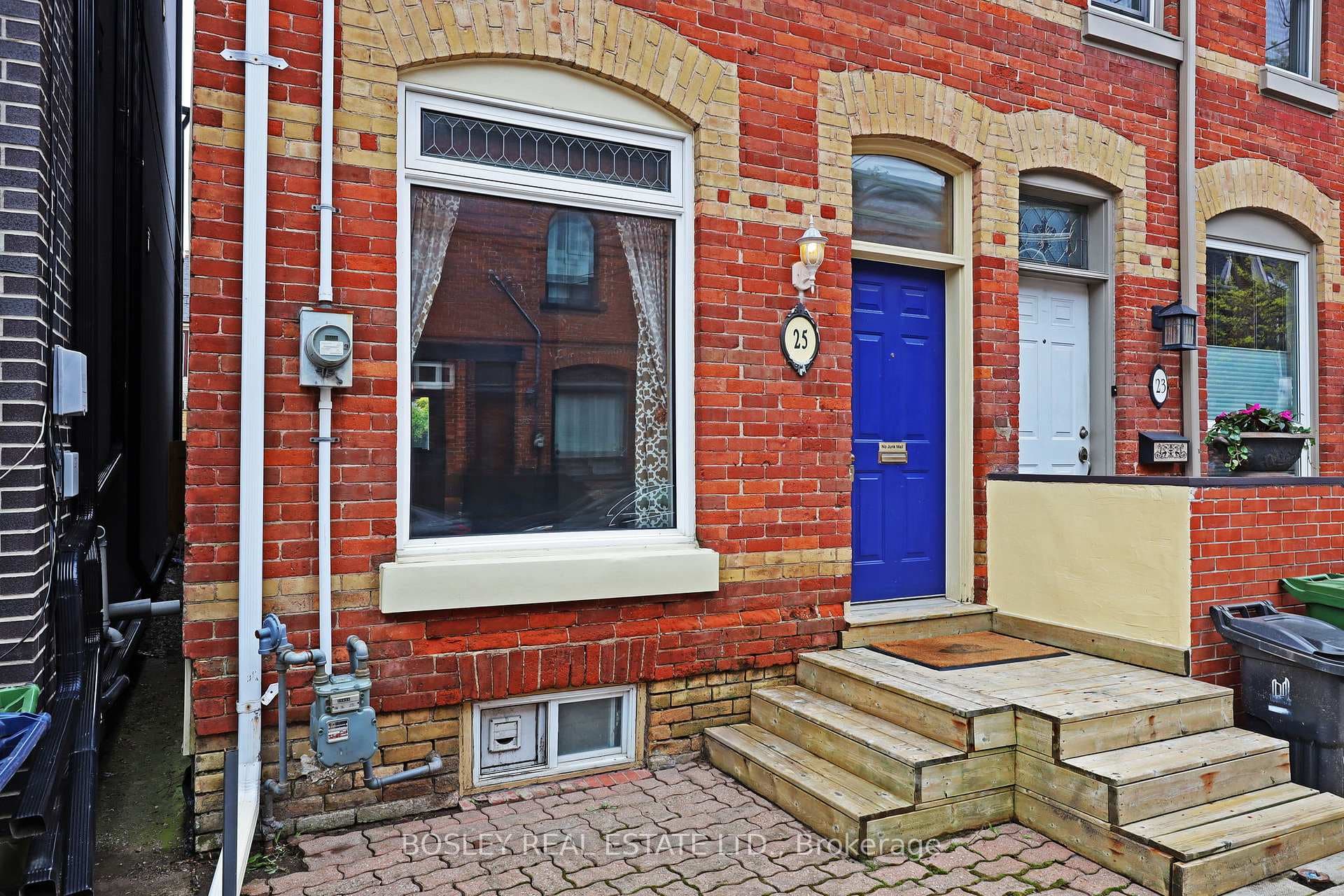 25 Allen Avenue photo 2
