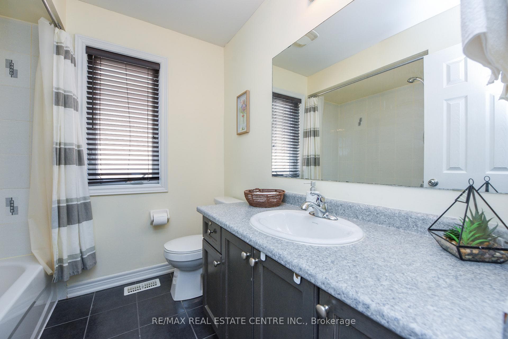 682 Megson Terrace photo 26