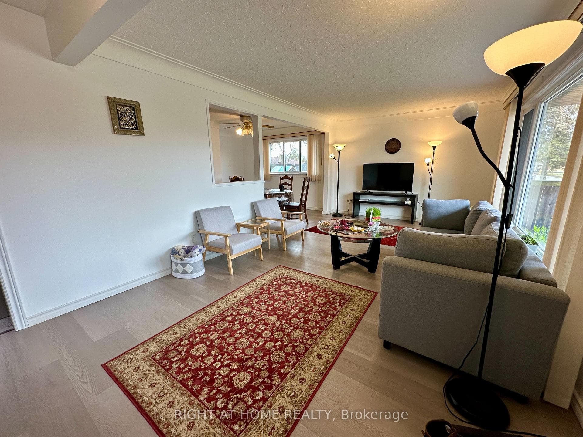 16 Rowanwood Avenue photo 2