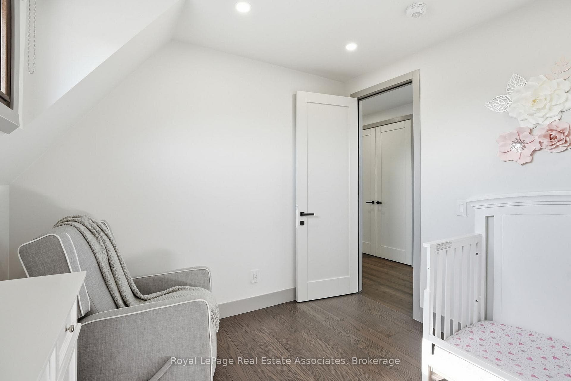 357B Melrose Street photo 32