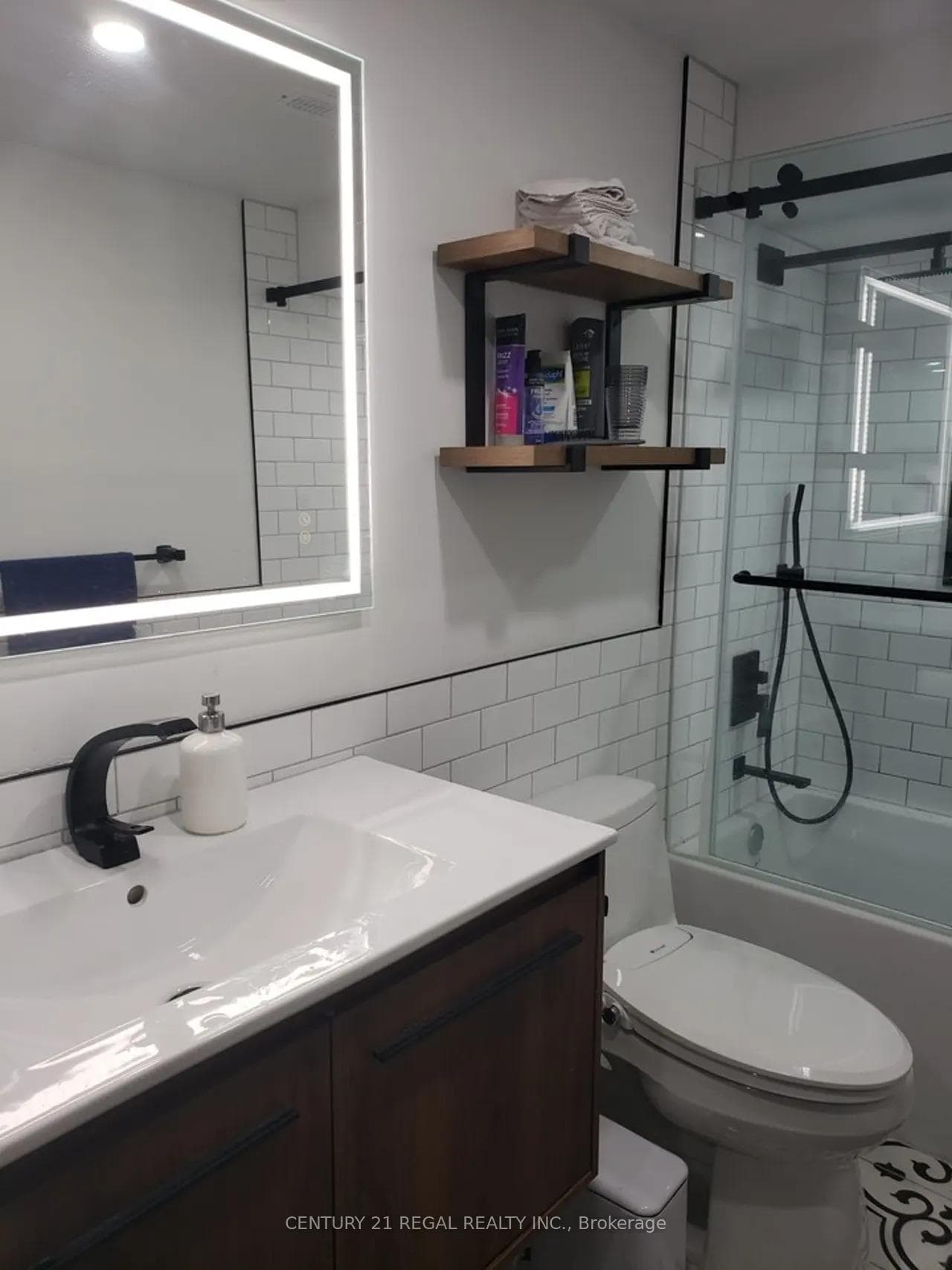 191 Booth Avenue Unit Main photo 14