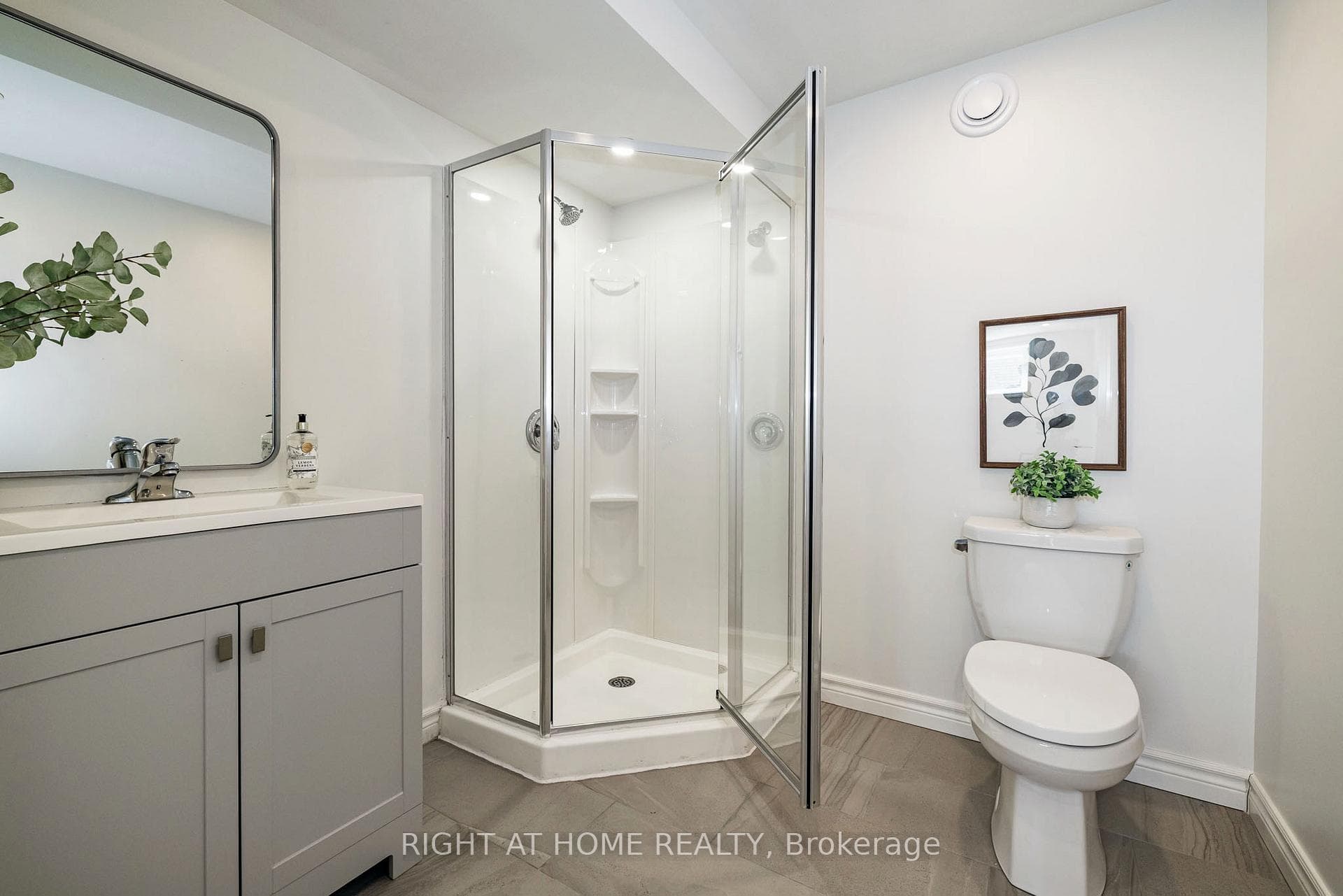927 Leishman Drive photo 35